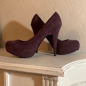 Lovely people purple suede heels
